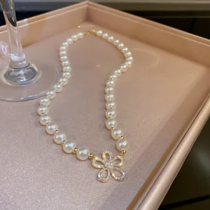 2023 New Fashion Trend Unique Design Delicate Vintage Zircon