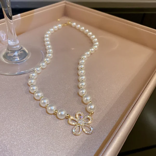2023 New Fashion Trend Unique Design Delicate Vintage Zircon